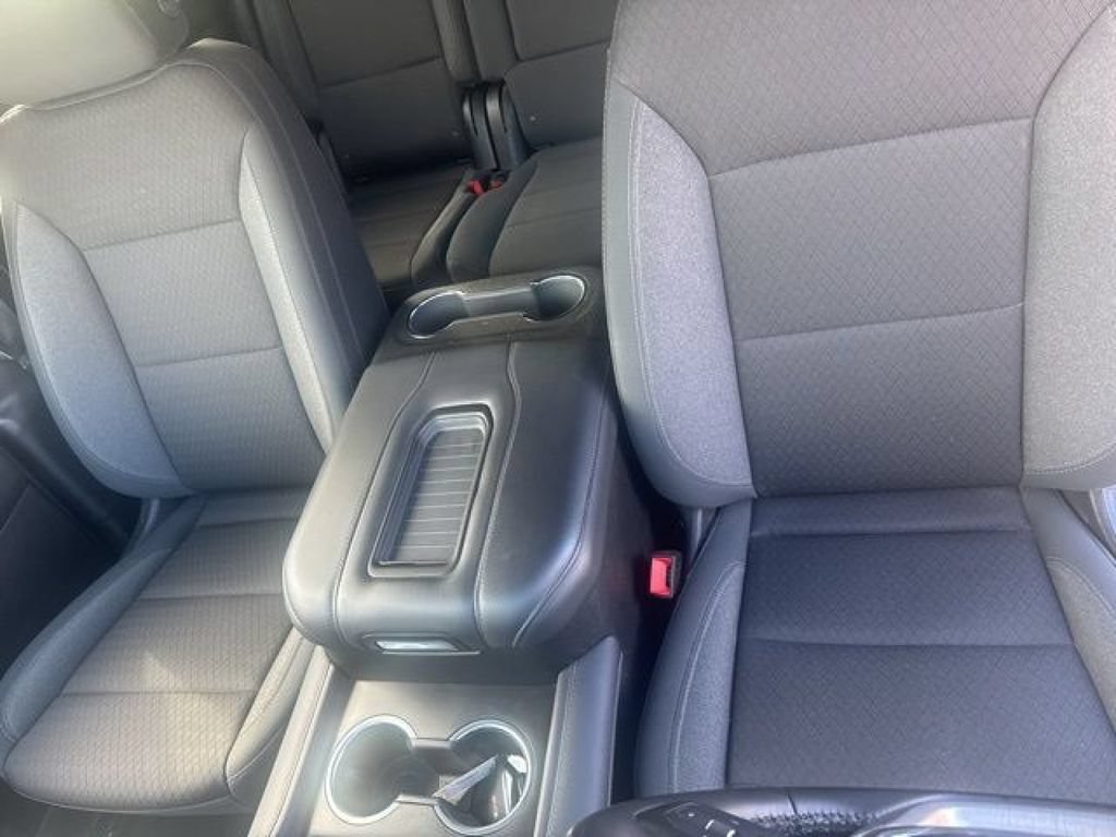 Used 2024 GMC Yukon SLE AWD/4WD image 13