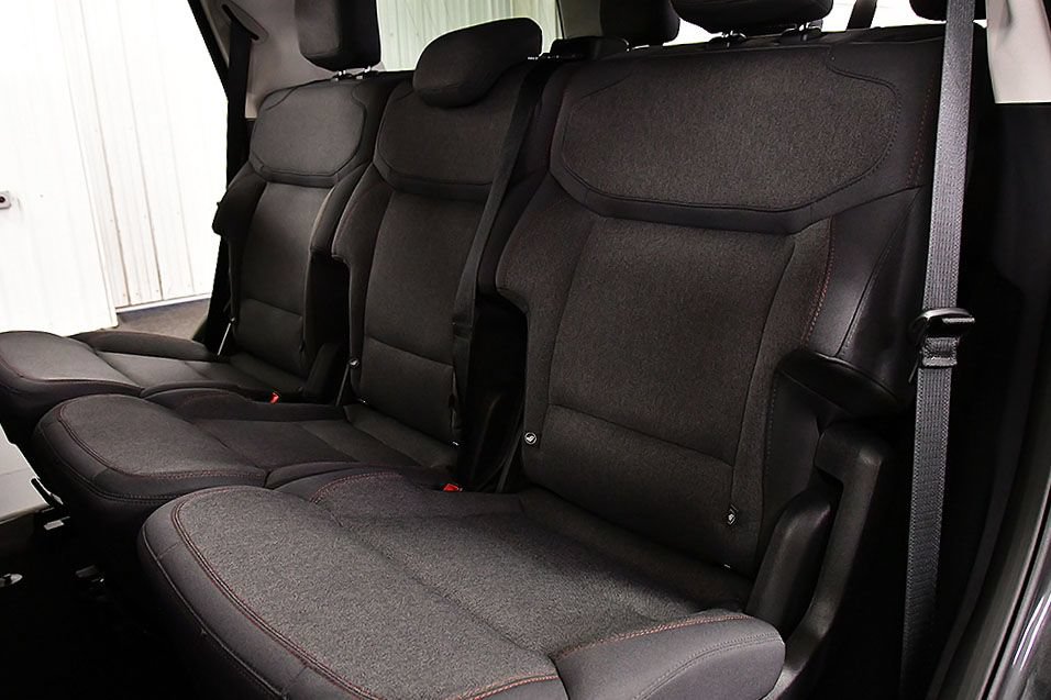 Used 2025 Ford Expedition Active AWD/4WD image 26
