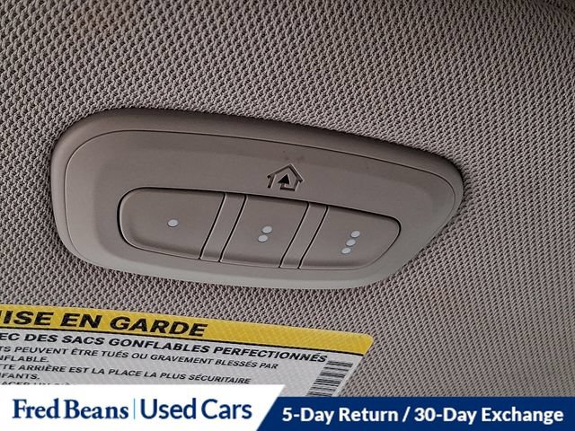 Used 2023 Chrysler Pacifica Limited FWD image 33