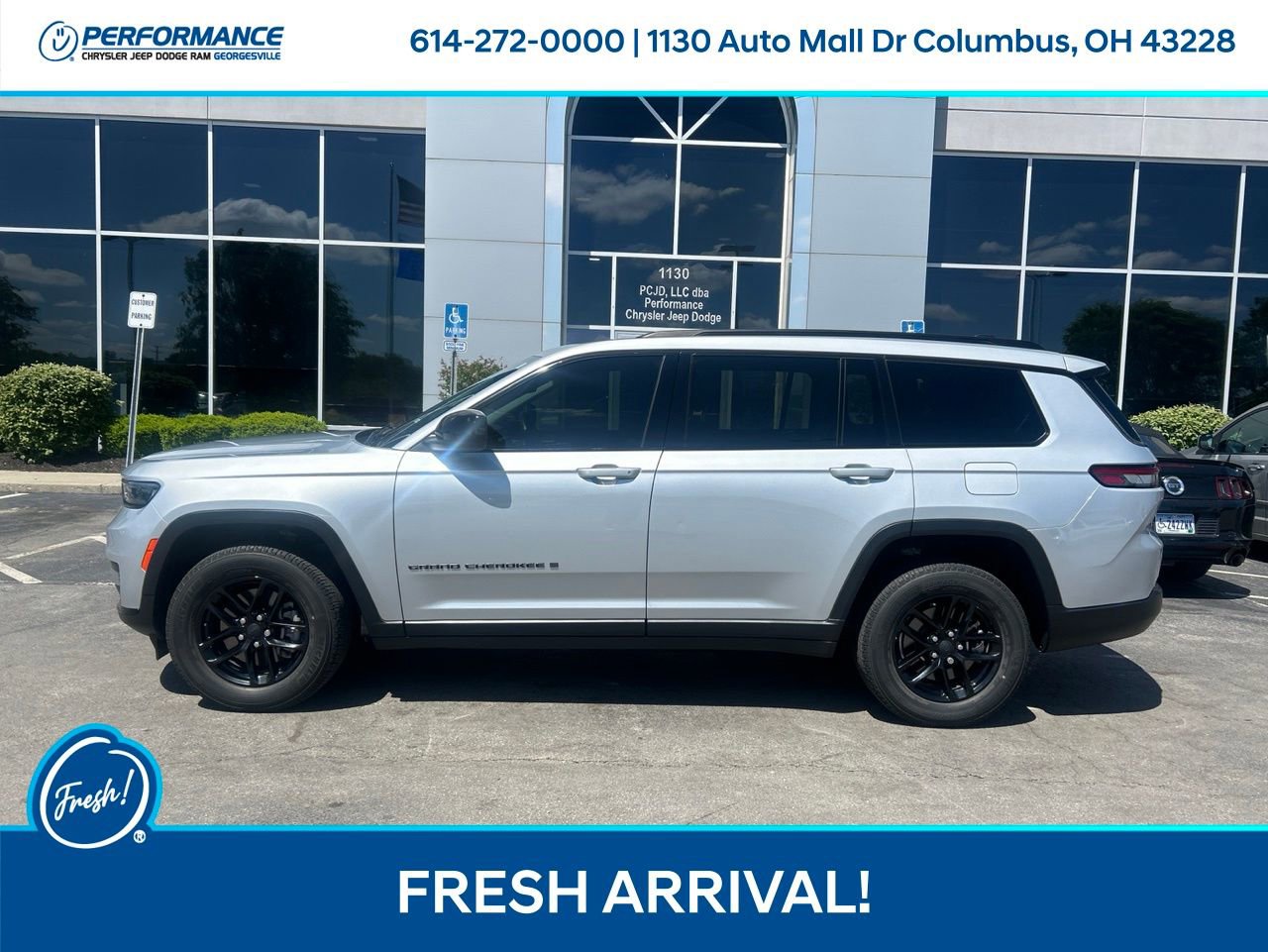 Used 2021 Jeep Grand Cherokee L Laredo w/ Luxury Tech Group I AWD/4WD image 7