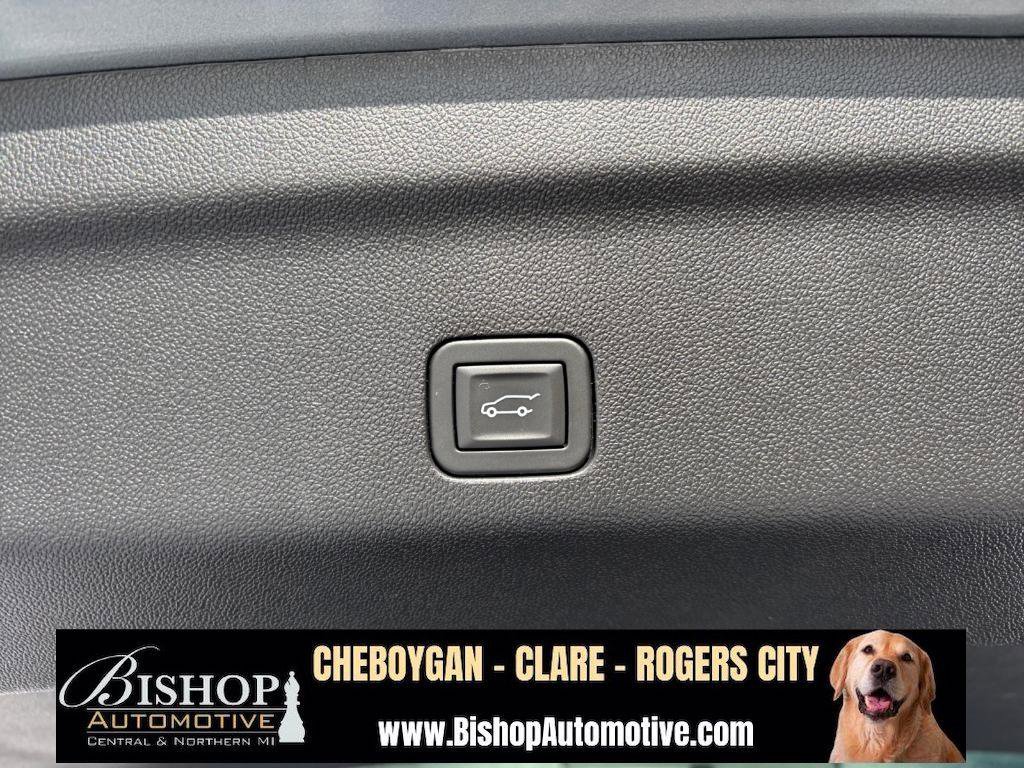 Used 2025 Chevrolet Tahoe Z71 image 13