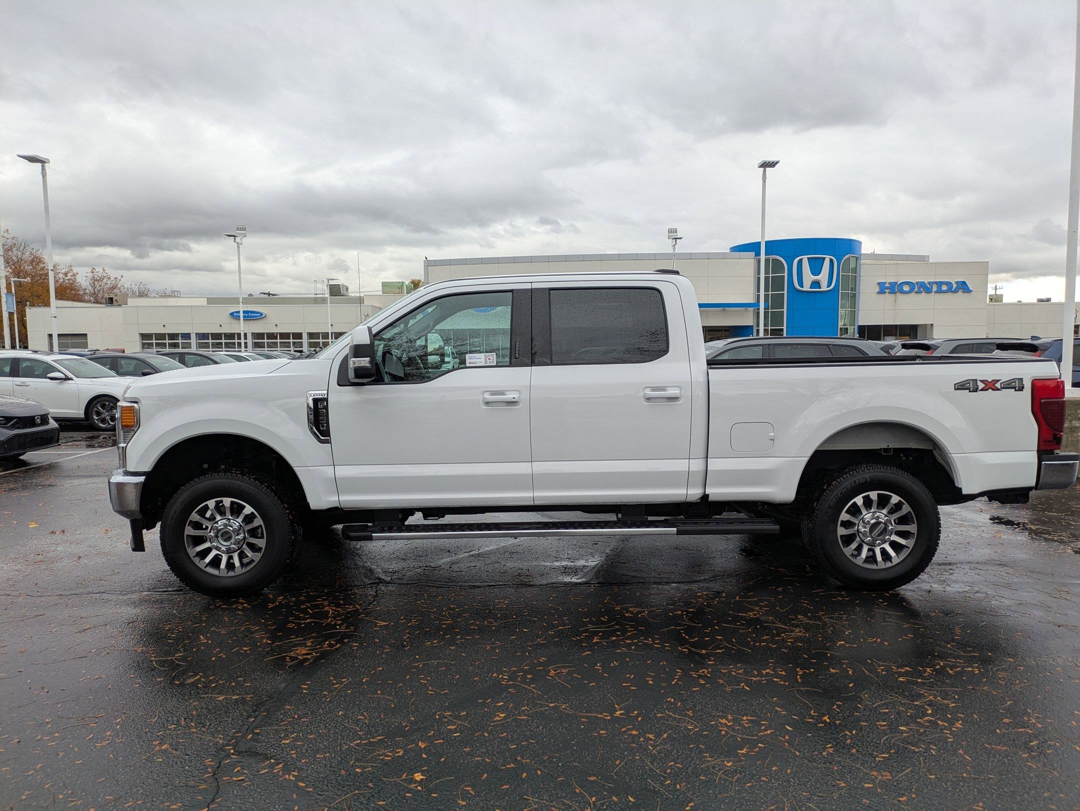 Used 2021 Ford F350 Lariat w/ Snow Plow/Camper Package image 9