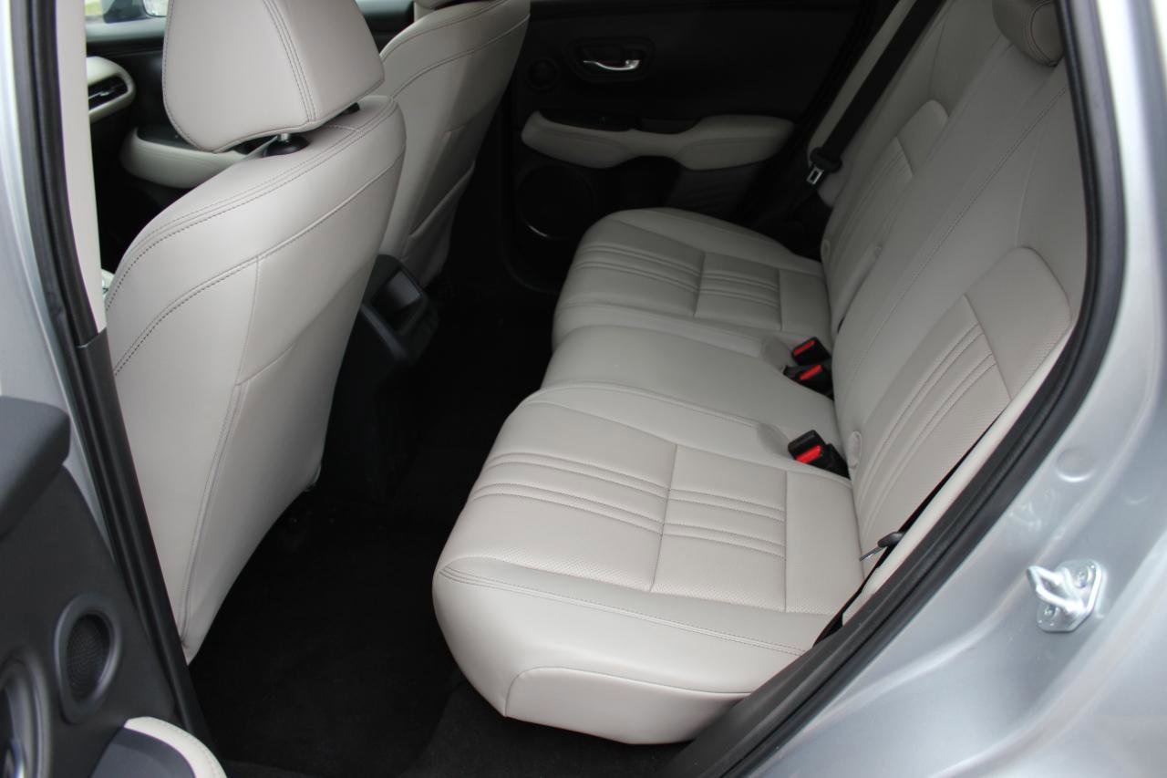 Used 2025 Honda HR-V EX-L image 17