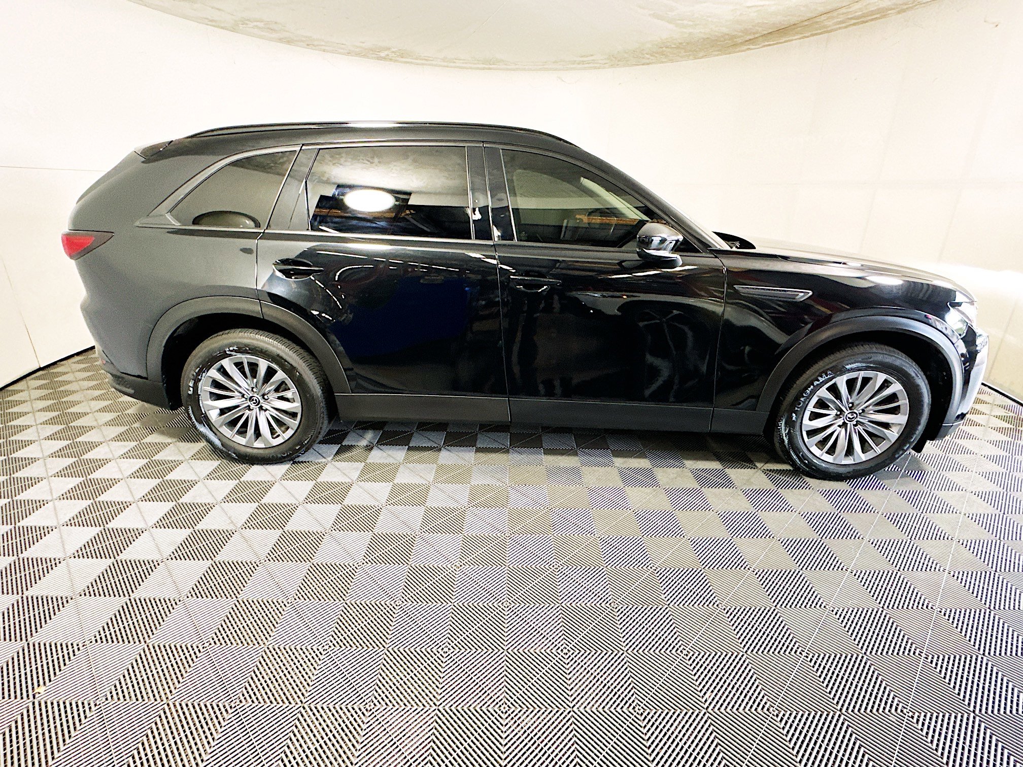 Used 2024 MAZDA CX-90 3.3 Turbo w/ Preferred Package AWD/4WD image 2