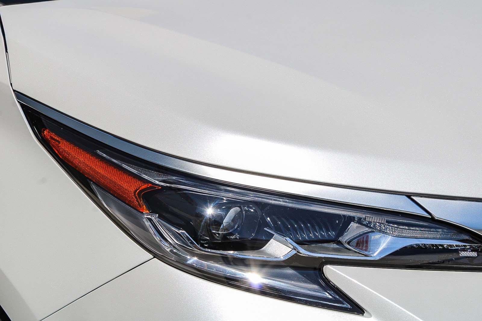 Certified 2026 Toyota Sienna Platinum AWD/4WD image 5