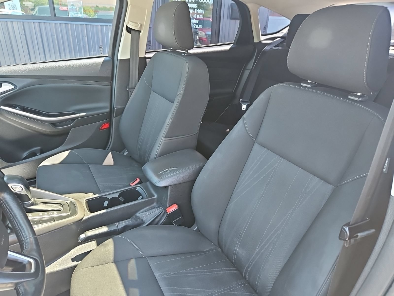 Used 2018 Ford Focus SEL w/ Cold Weather Package FWD image 13
