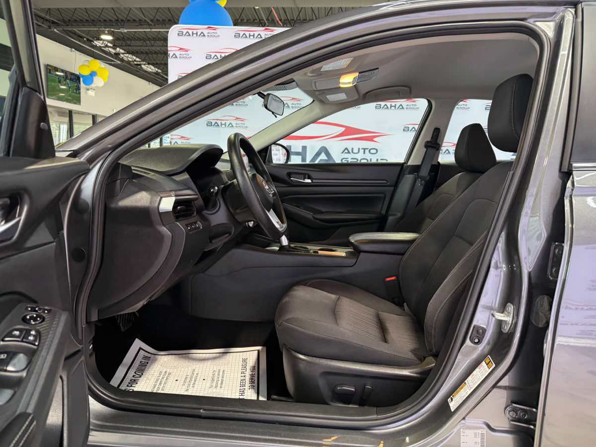 Used 2025 Nissan Altima 2.5 SV AWD/4WD image 26
