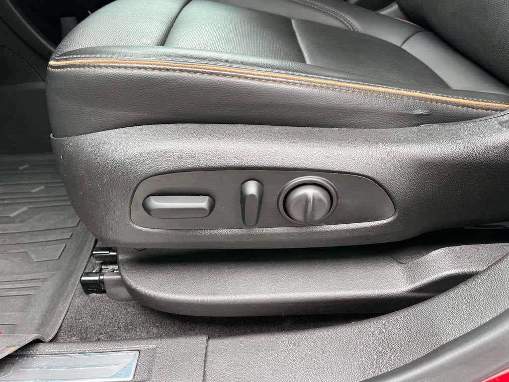 Certified 2021 GMC Acadia AT4 w/ Technology Package AWD/4WD image 29