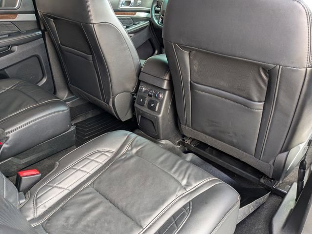 Used 2019 Ford Explorer Platinum image 38