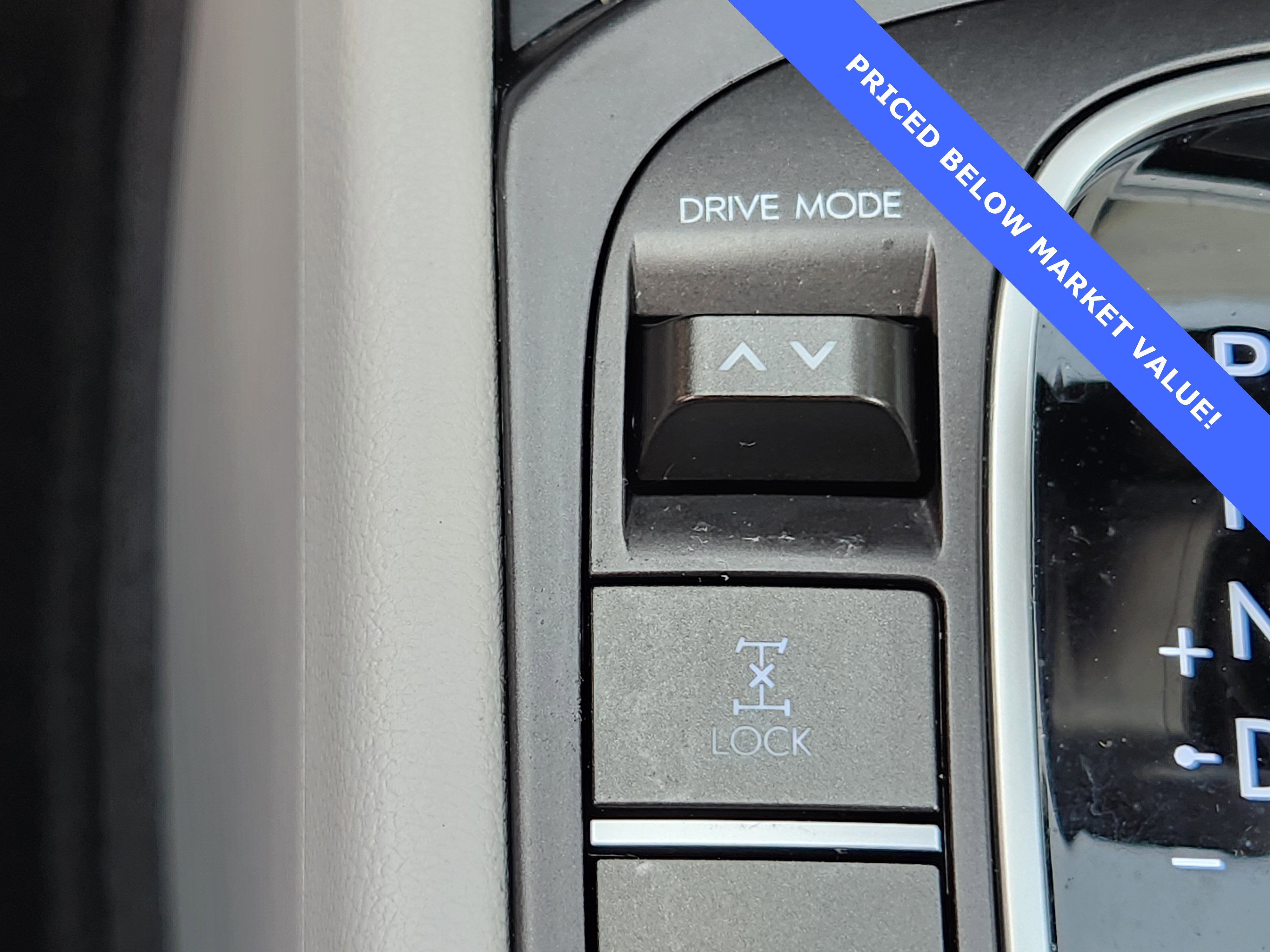 Certified 2025 Hyundai Kona SEL image 34