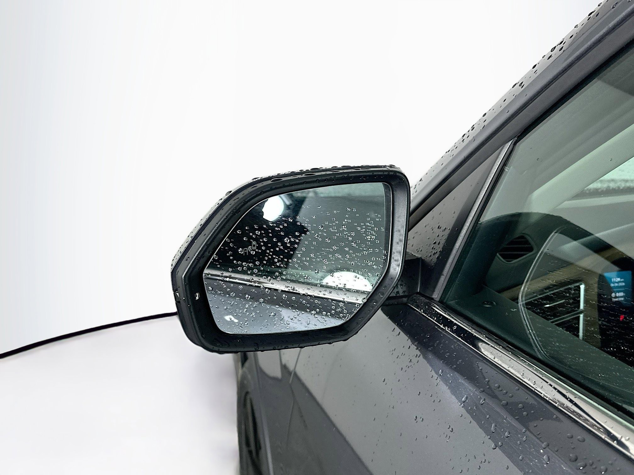 Used 2025 Volkswagen Atlas SE image 16