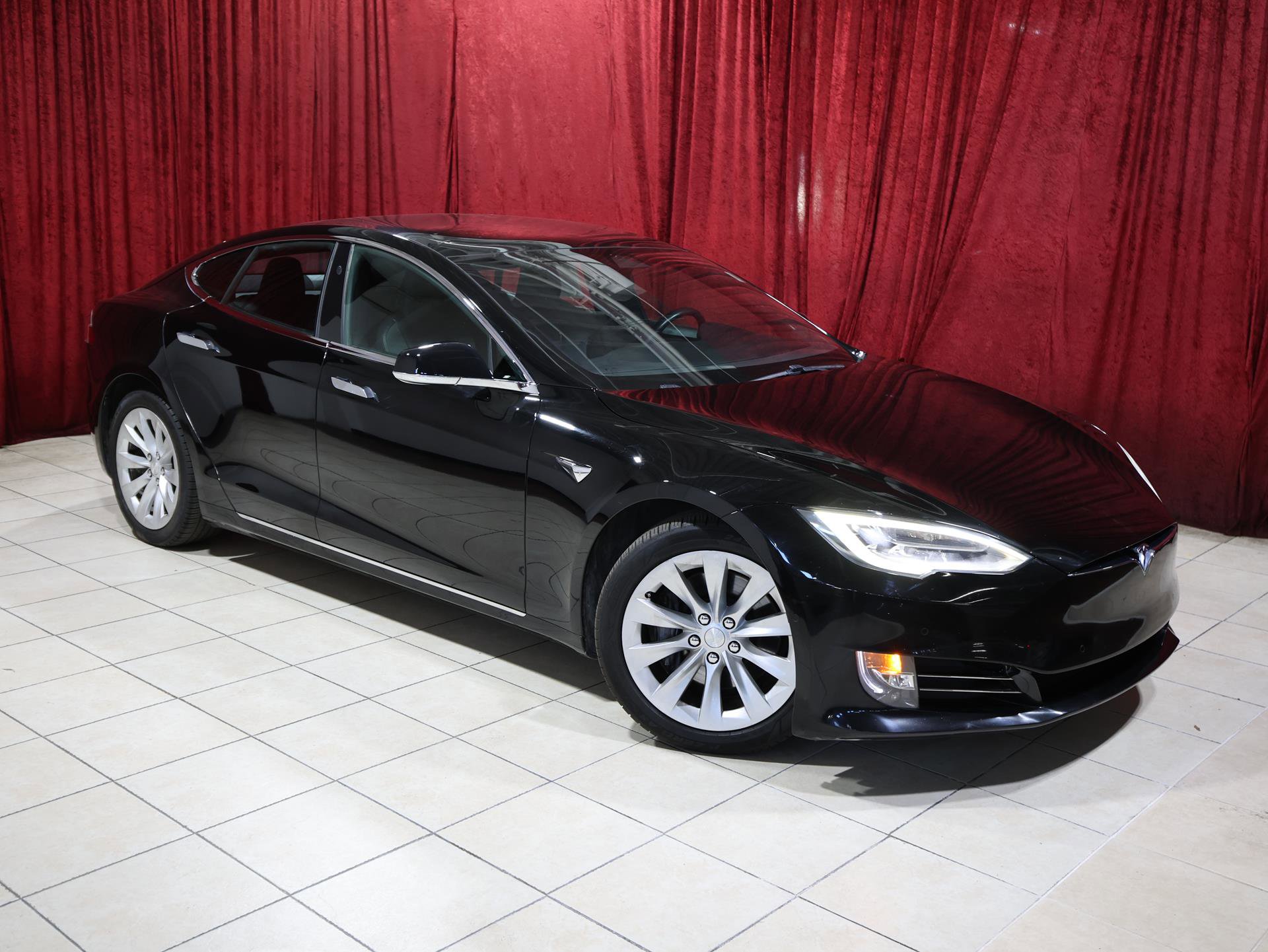 Used 2018 Tesla Model S 75D image 2