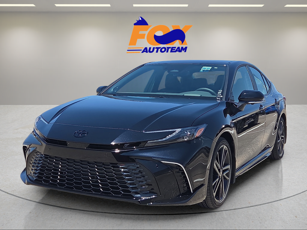 New 2026 Toyota Camry Hybrid FWD image 1