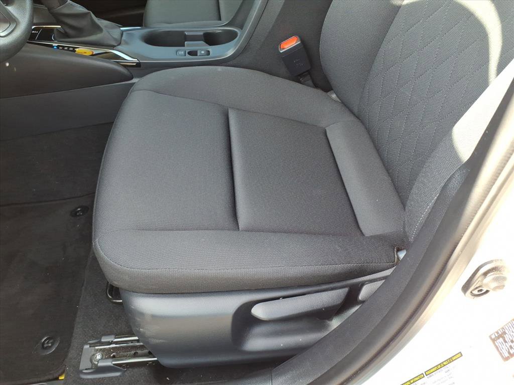 Used 2025 Toyota Corolla LE image 24