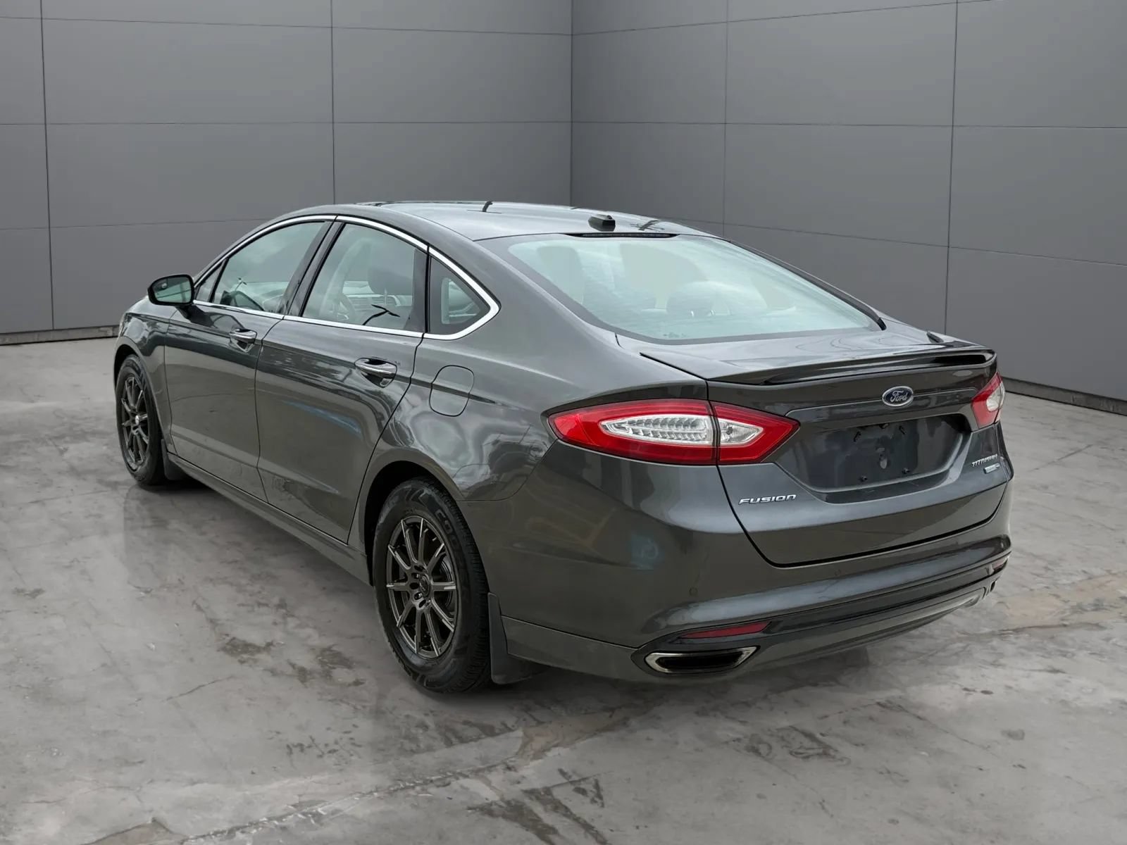 Used 2016 Ford Fusion Titanium AWD/4WD image 8