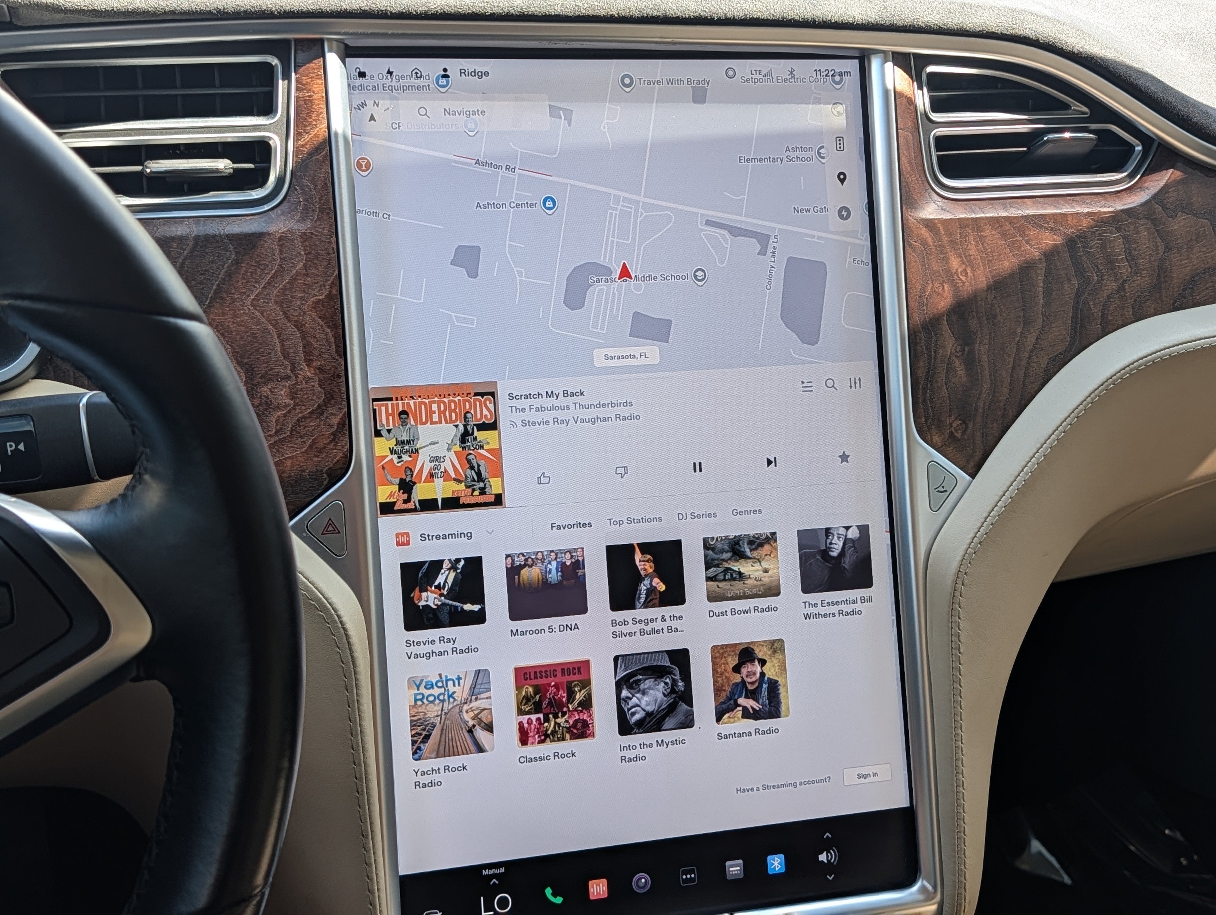 Used 2017 Tesla Model S 60 RWD image 28