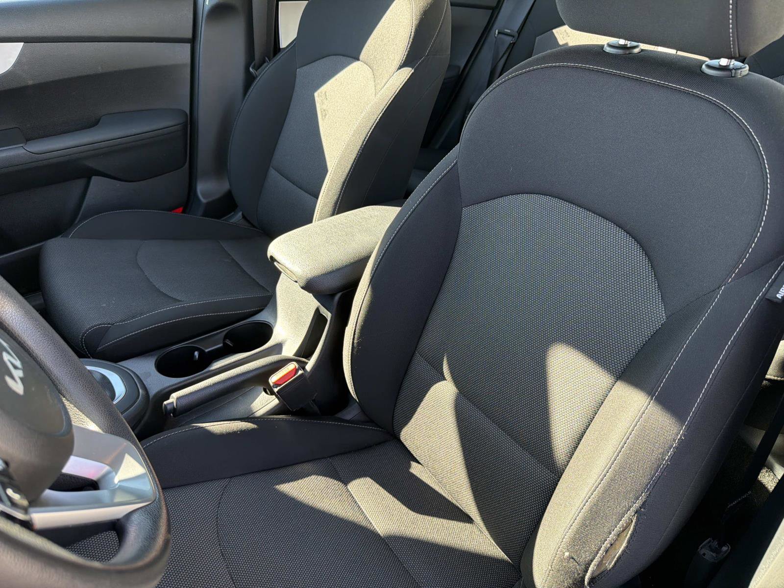 Used 2024 Kia Forte LXS image 19