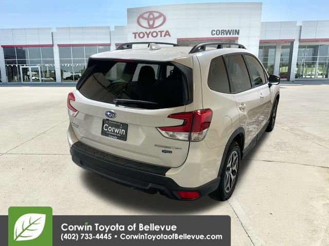 Used 2023 Subaru Forester Premium image 8