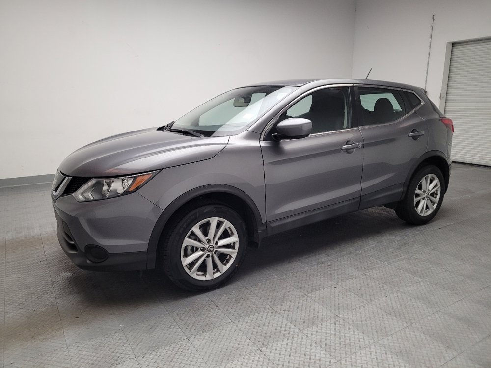 Used 2019 Nissan Rogue Sport S w/ Appearance Package FWD image 2