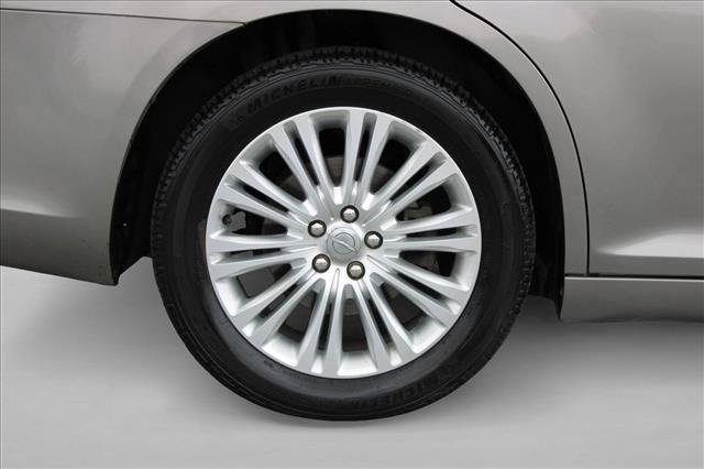 Used 2014 Chrysler 300 C AWD/4WD image 13