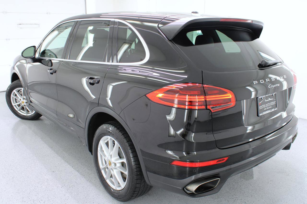 Used 2016 Porsche Cayenne image 25