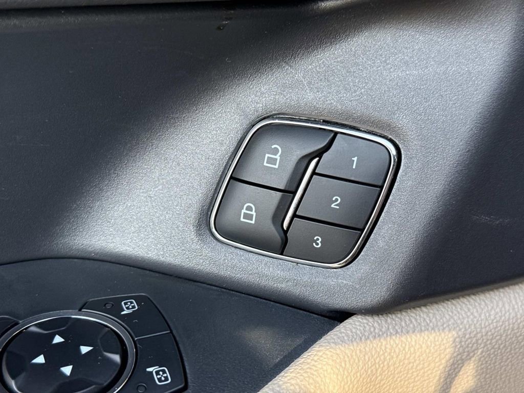 Used 2024 Ford Expedition Max Limited image 22