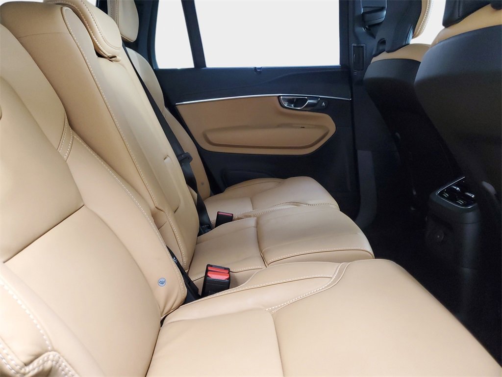 Used 2025 Volvo XC90 T8 Ultra w/ Protection Package Premier image 28