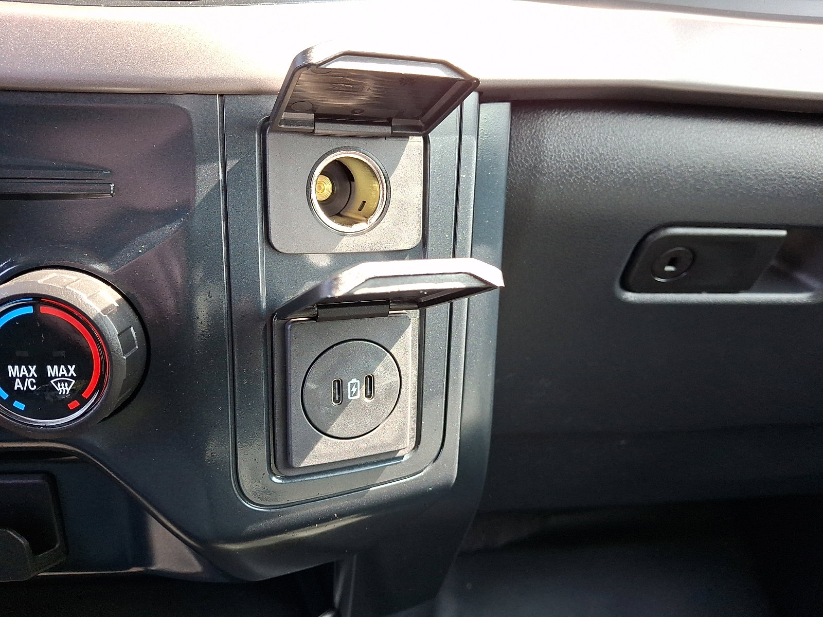 Used 2025 Ford F150 XL w/ Equipment Group 103A High image 24