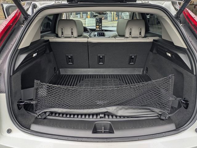 Certified 2023 Cadillac XT4 Luxury FWD image 12