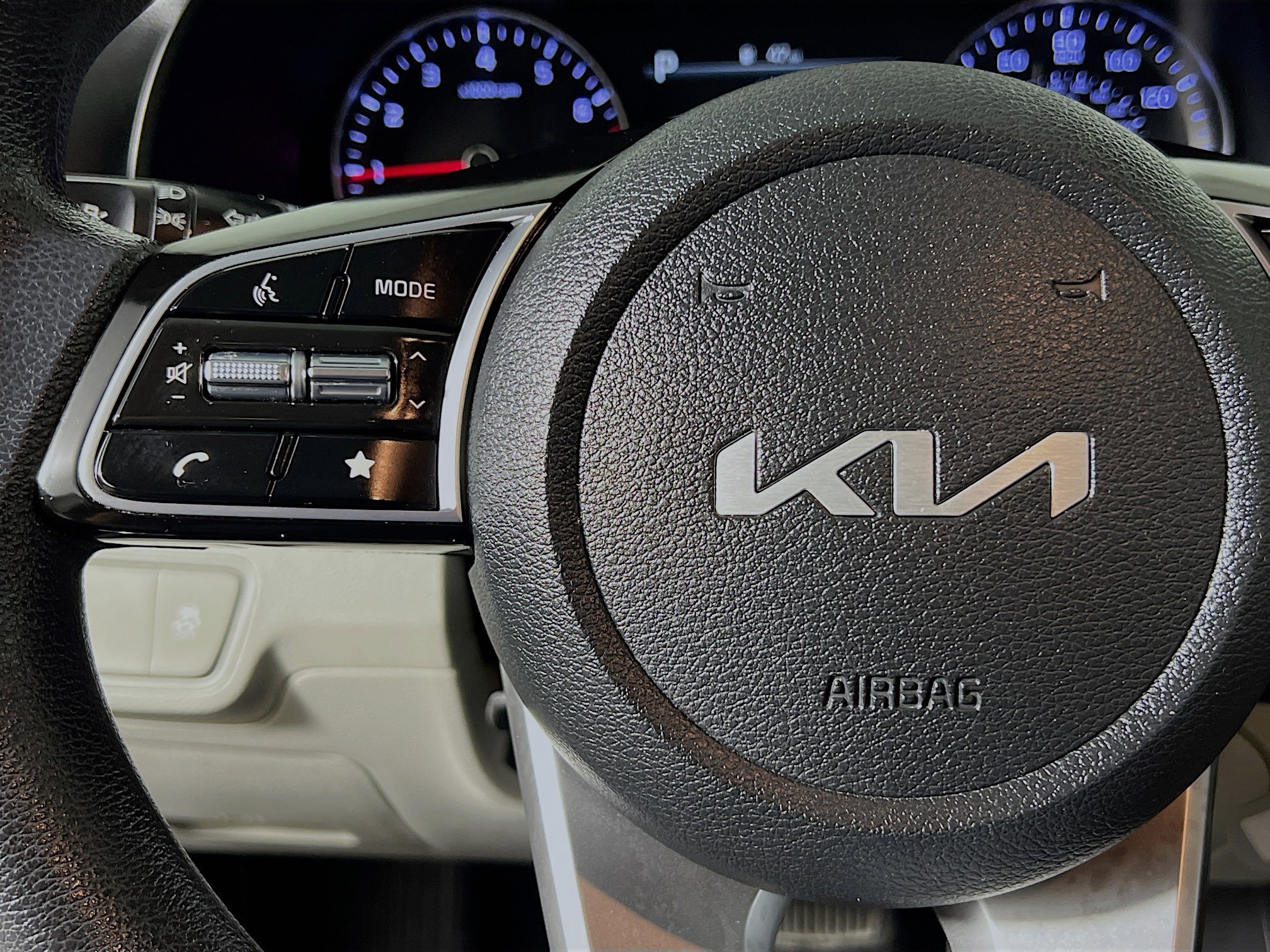 Used 2022 Kia Forte LXS w/ LXS Technology Package image 18