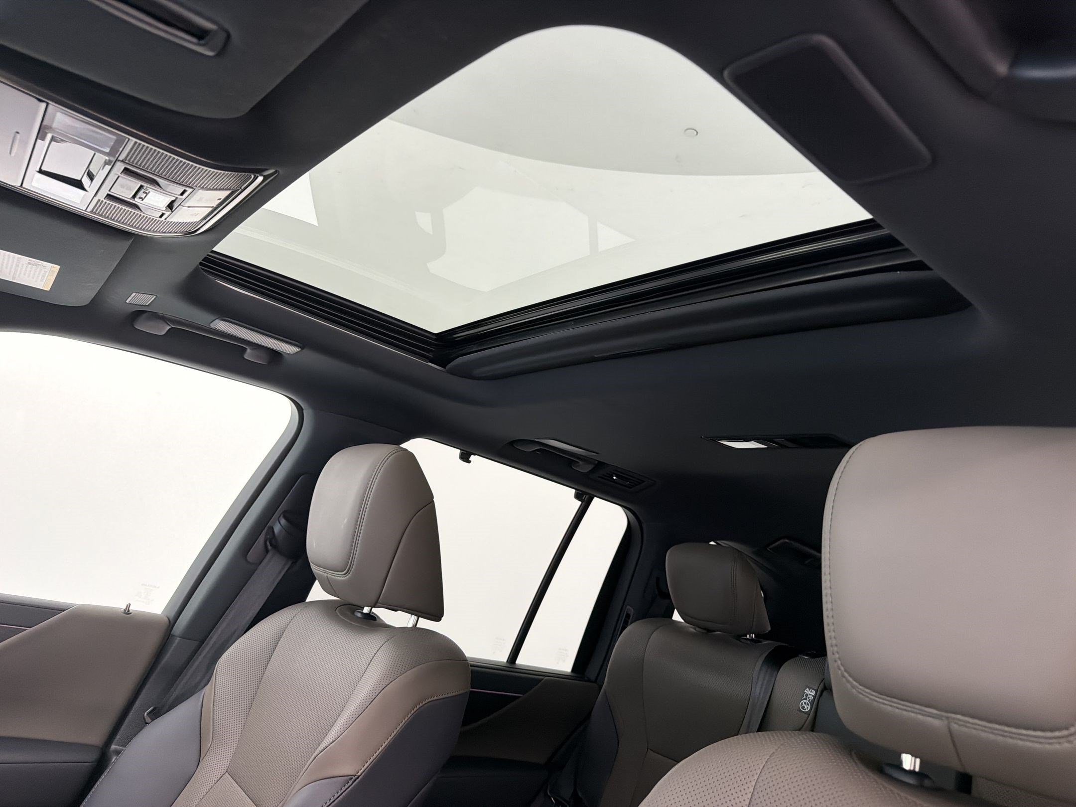Certified 2025 Lexus LX 700h Overtrail AWD/4WD image 23