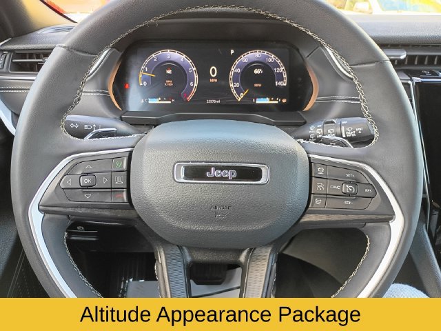 Used 2023 Jeep Grand Cherokee L Laredo AWD/4WD image 13