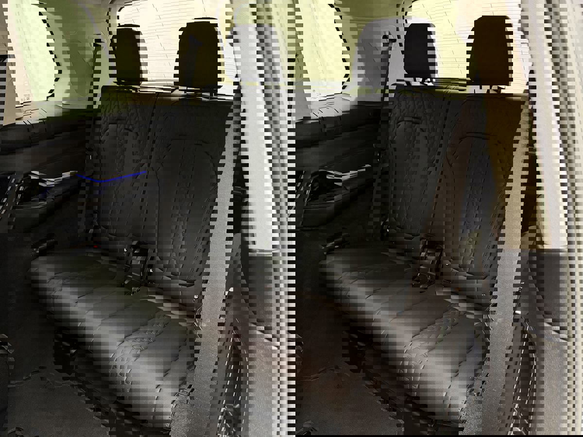 Used 2023 BMW X7 xDrive40i w/ Premium Package image 57