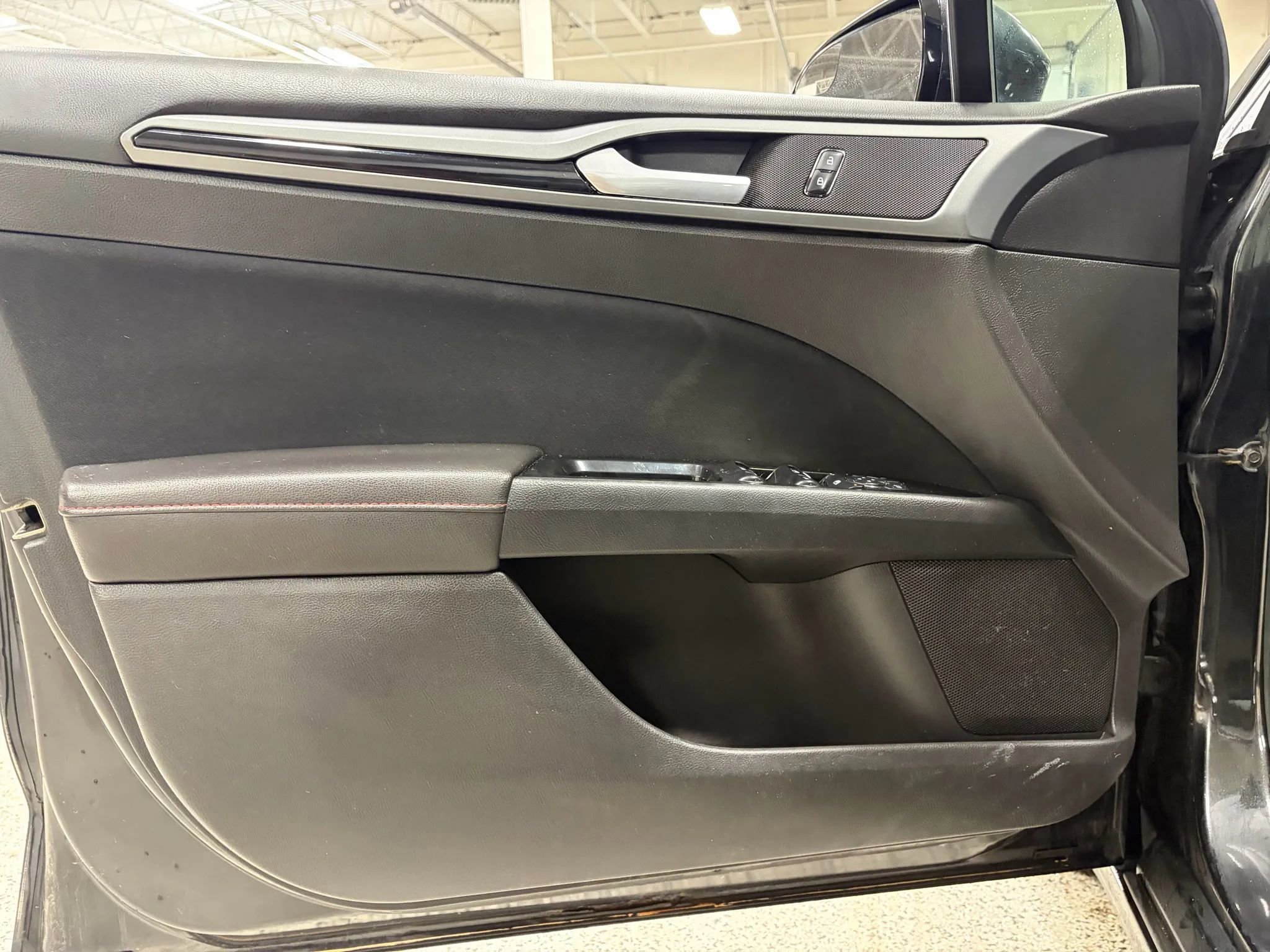 Used 2013 Ford Fusion SE image 16