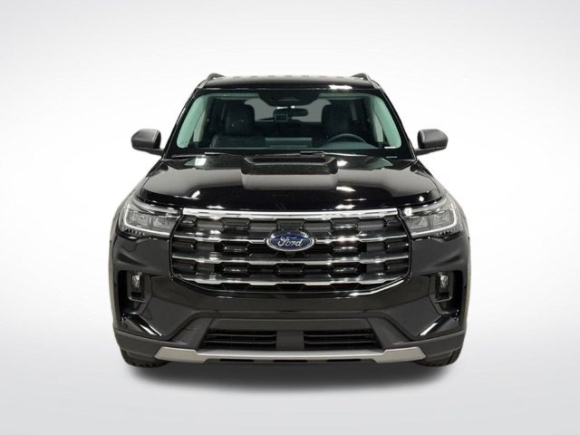 Used 2026 Ford Explorer Active w/ Active Comfort Package RWD image 4