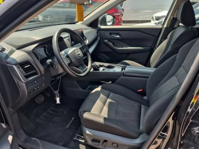 Used 2025 Nissan Rogue SV FWD image 6