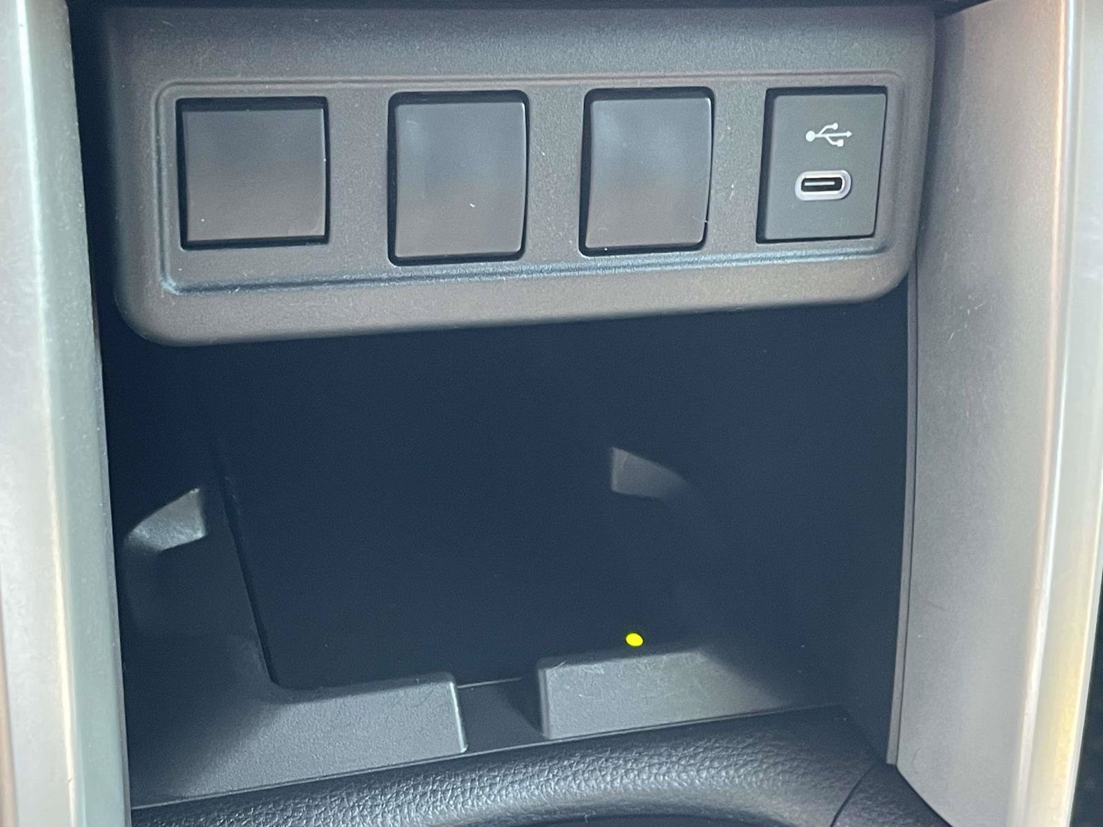 Used 2024 Toyota Corolla Cross LE w/ Moonroof Package FWD image 16