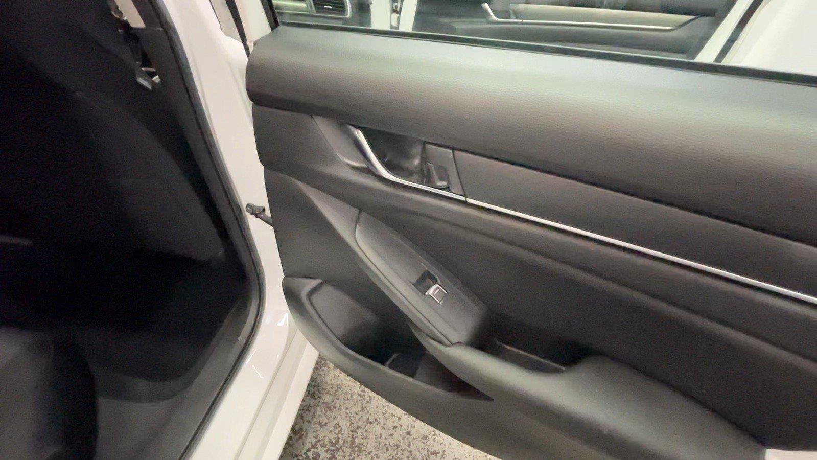 Used 2019 Honda Accord LX image 24