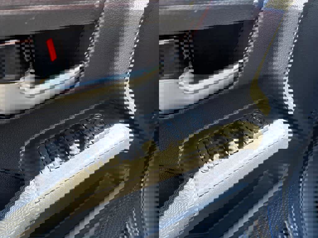 Used 2026 Toyota Tacoma TRD Off-Road image 21