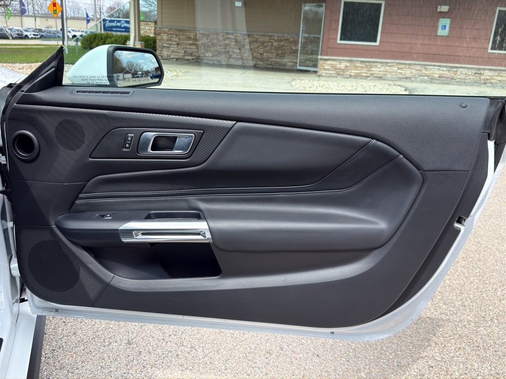 Used 2025 Ford Mustang GT Premium image 24