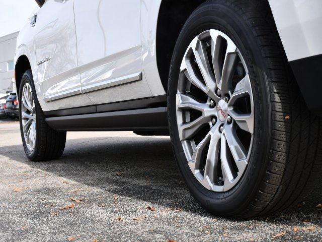 Used 2021 GMC Yukon XL Denali image 10