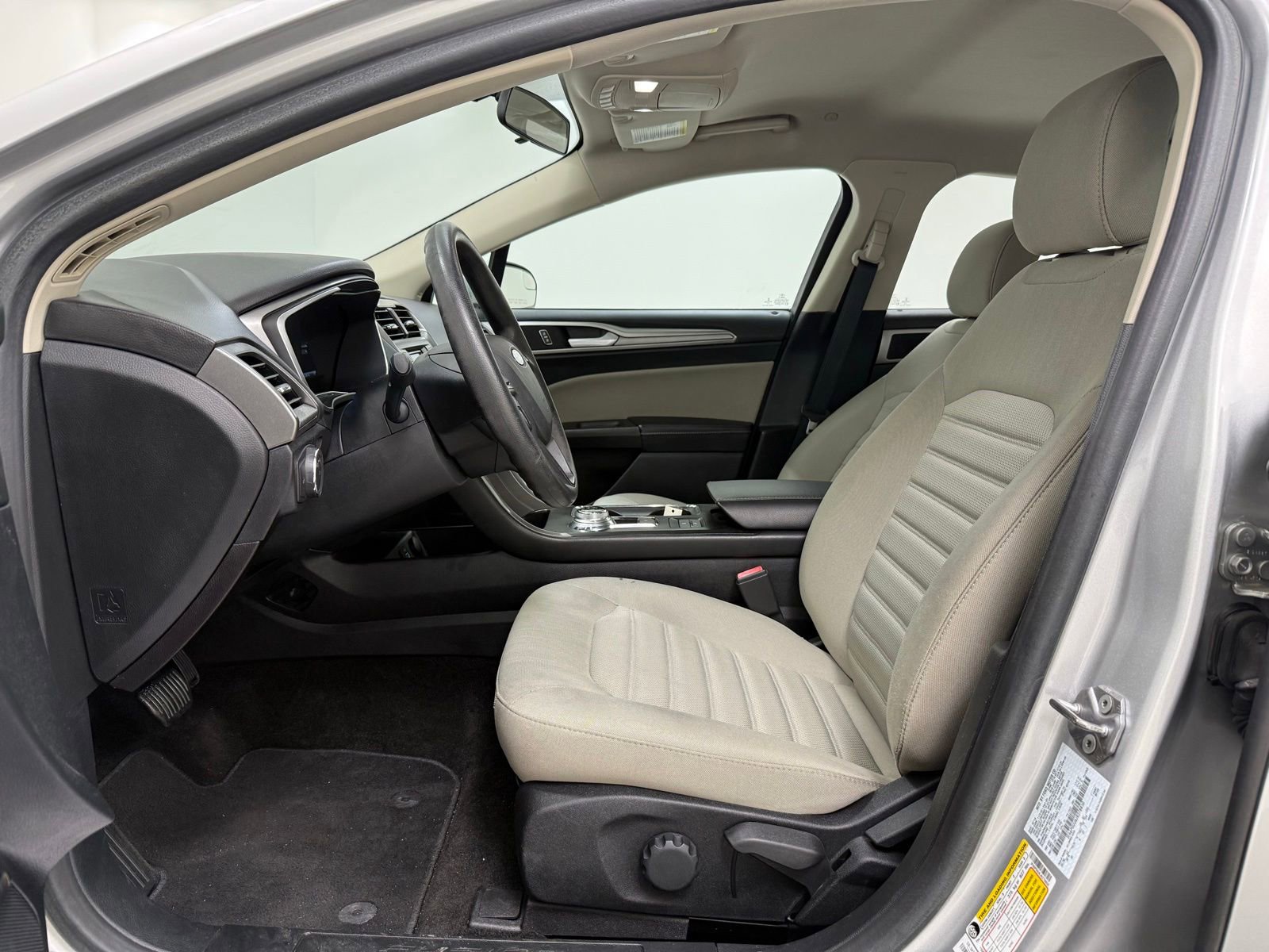 Used 2018 Ford Fusion S FWD image 18