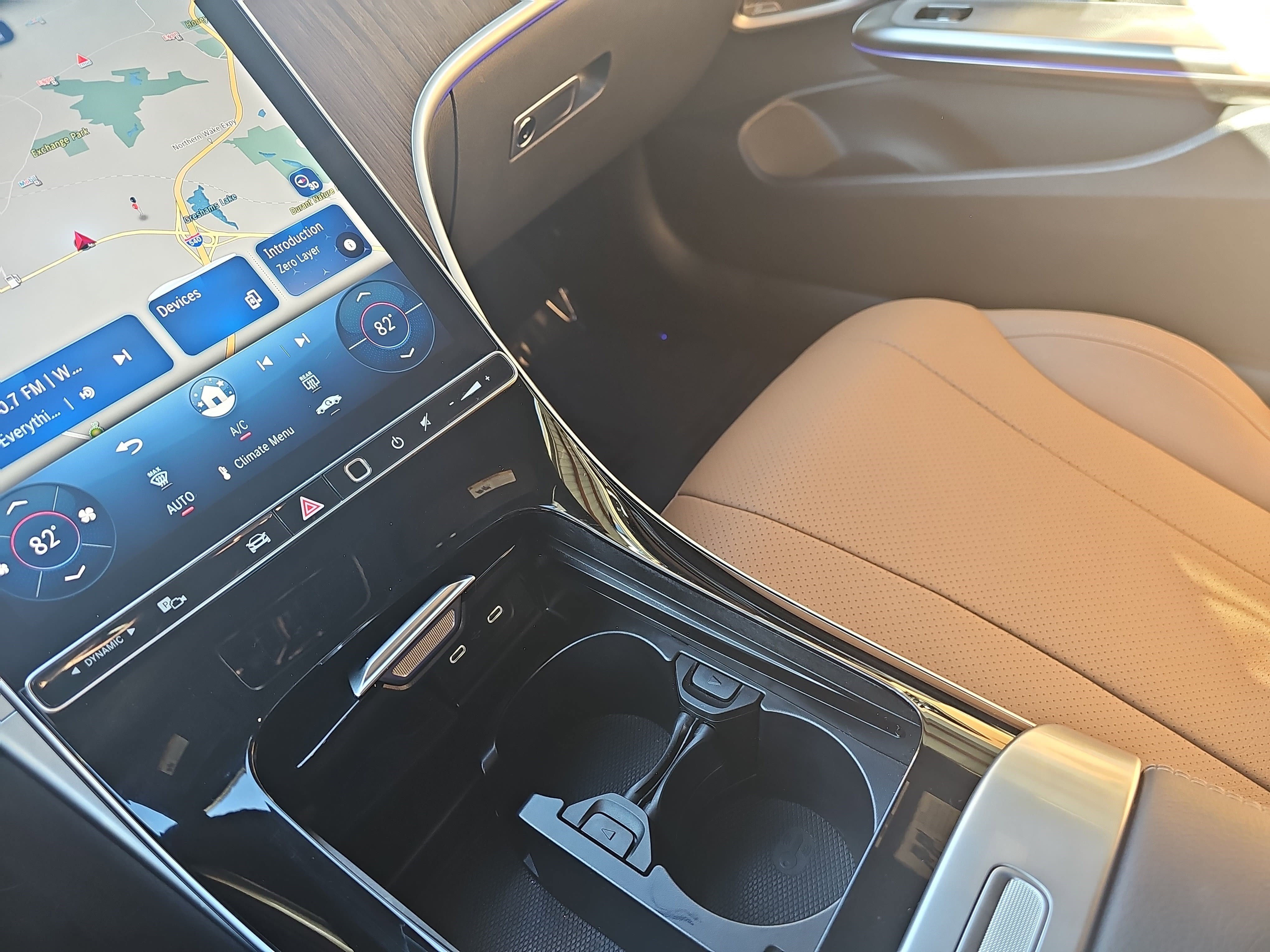 Certified 2025 Mercedes-Benz CLE 300 4MATIC Coupe image 27