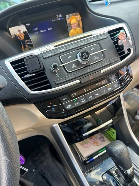 Used 2017 Honda Accord LX image 19