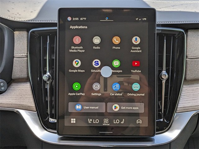 New 2025 Volvo XC90 B6 Core w/ Climate Package image 19