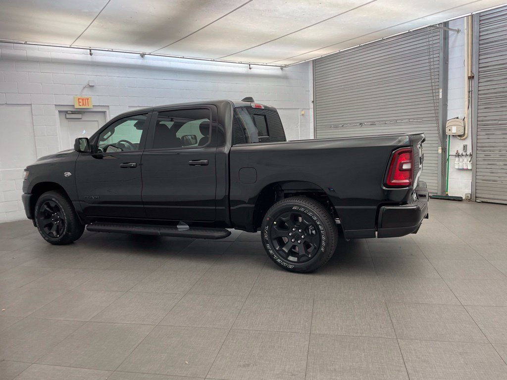 New 2026 RAM 1500 Express AWD/4WD image 5
