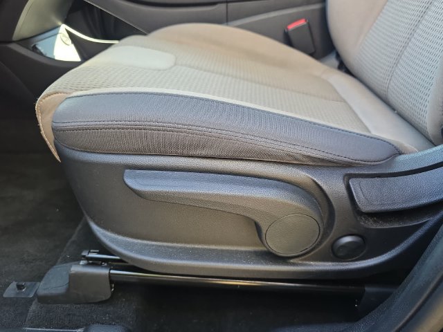 Used 2023 Hyundai Santa Fe SE FWD image 29