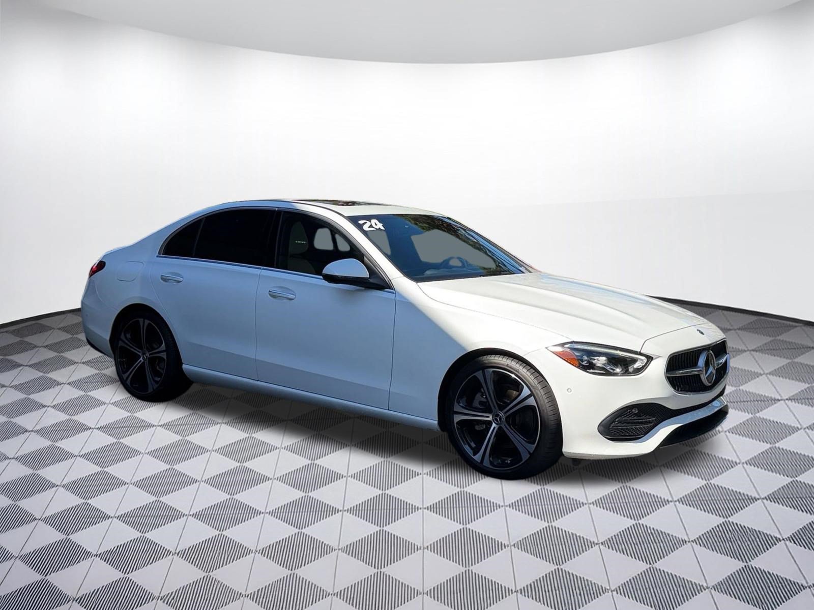Used 2024 Mercedes-Benz C 300 Sedan image 6