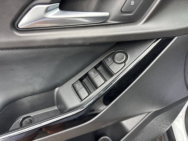 Used 2025 Chevrolet Equinox LT AWD/4WD image 15