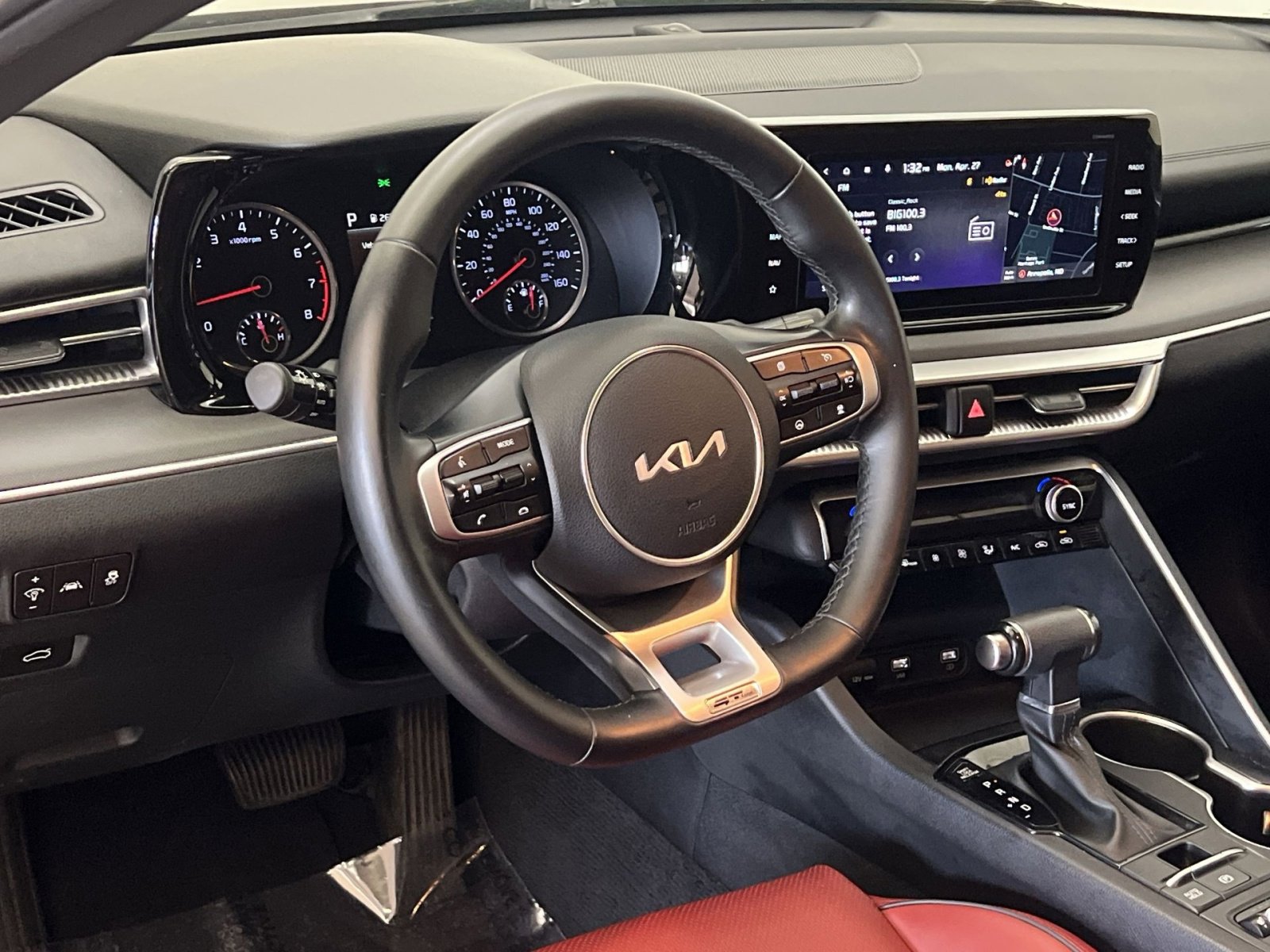Used 2024 Kia K5 GT-Line w/ GT-Line Premium Package FWD image 15